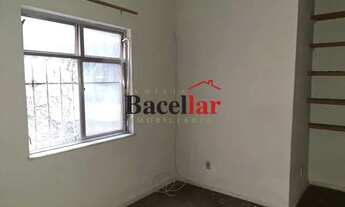 Imagem 5: Casa com jardim e quintal!