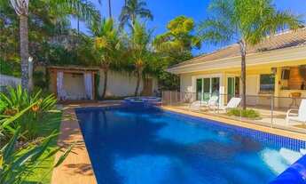 Imagem: Casa á venda com 5 suítes, 550 m² - 3.300.000,00