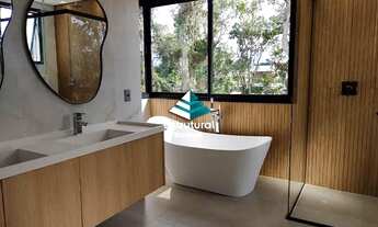 Imagem 3: Sobrado para venda possui 380 metros quadrados com 6 quartos em Riviera - Bertioga - SP