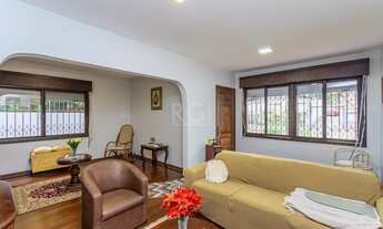 Imagem 6: Casa totalmente reformada, 3 dormitórios + edícula, entrar e morar