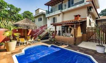 Imagem 3: Maravilhosa casa ,TODA reformada, 5 vg, 4dorm, sendo 1 suite master, piscina climatizada