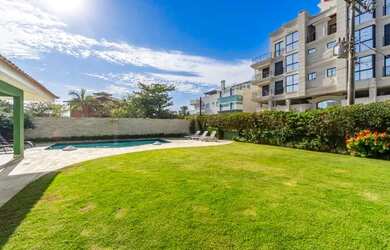 Imagem 6: Sobrado para aluguel possui 250 metros quadrados com 5 quartos em Canto Grande - Bombinhas