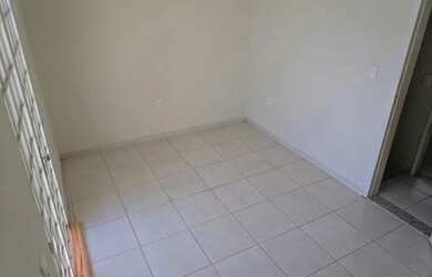 Imagem 5: Iv Casa para venda possui 10 metros quadrados com 2 quartos