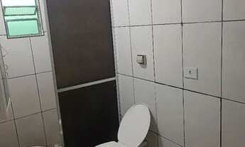 Imagem: Aluga-se uma casa de três cômodos