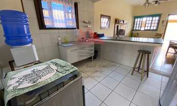 Imagem 3: Casa com 2 Dormitórios a 1.600 Metros da Praia