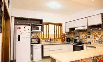 Imagem 2: Privacidade, Boa Distribuição, Piscina e Acabamento Rústico [Clique no Botão Laranja e Mar