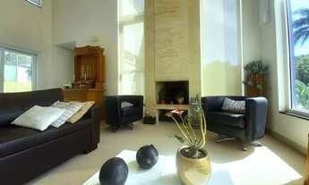 Imagem 6: Casa com Arquitetura Moderna toda Envidraçada em local alto com linda vista!