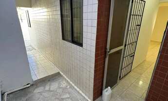 Imagem 2: Apartamento térreo com 3 quartos, sendo 1 suíte no José Américo!