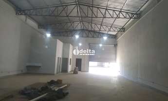 Imagem 2: Galpão disponível para locação e venda no bairro Segismundo Pereira em Uberlândia-MG