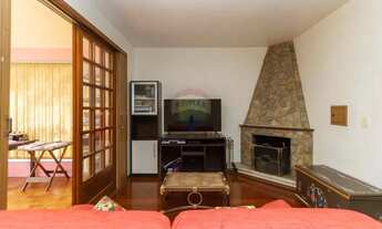 Imagem 5: Casa Ampla, Iluminada e com Terreno Espaçoso!