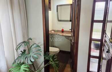 Imagem 5: Casa Exclusiva no Mercês 4 Quartos, Lareira e Quintal Espaçoso!