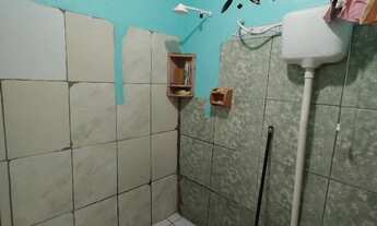 Imagem 3: IMÓVEL AVALIADO EM R$ 390 MIL - A VENDA POR R$ 160.100,00 - COM 2 CASAS E 6 APARTAMENTOS