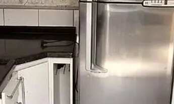 Imagem 3: Sobrado a venda, 03 quartos sendo uma suíte no Capão Raso em Curitiba PR