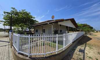 Imagem 3: Casa de Esquina na Salinas para Venda em Balneário Barra do Sul Sc
