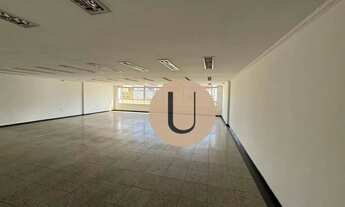 Imagem: Sala Comercial à 80 m da estação do metrô