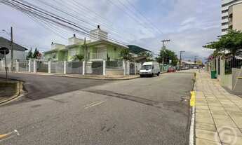 Imagem 4: Residência confortável com excelente localização no Estreito, Florianópolis