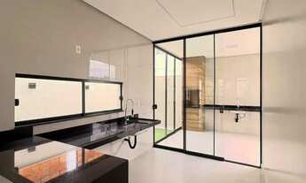 Imagem 3: CASA DE ALTO PADRÃO NO COND. PORTO MARINA 3/4 COM SUÍTE E CLOSE