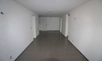 Imagem 7: Ed. Preamar! Excelente apartamento com 3 quartos sendo 1 suíte, wc social, armários, 1 vag