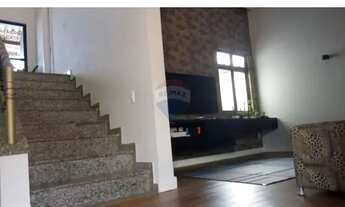 Imagem 2: Luxuosa Casa Desocupada na Rua Leonor Maria