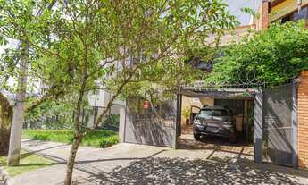 Imagem 2: Casa de 5 dormitórios no Bairro Menino Deus próxima a Orla do Guaíba