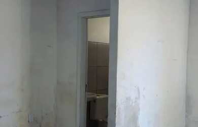 Imagem 4: Casa com uma peça, banheiro e garagem em São Geraldo - Porto Alegre - RS