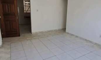 Imagem 3: VENDO IMÓVEL BEM LOCALIZADO COM 4/4 NA ESQUINA DA PRAÇA BRASIL