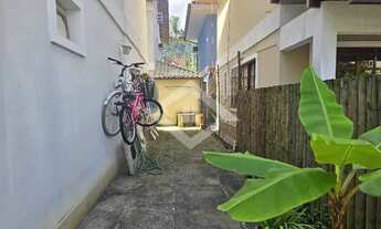Imagem 3: Casa Triplex- 4 suítes- sol da manhã- Vargem Pequena