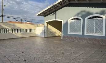 Imagem 3: Casa para alugar em Campinas, Jardim Nova Europa, com 3 quartos, com 197 m²