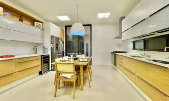 Imagem 5: Casa para venda tem 600 metros quadrados com 5 suítes