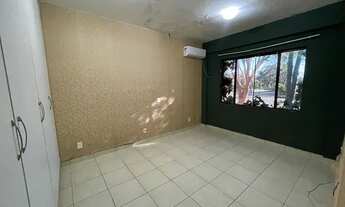 Imagem 7: Casa de condomínio térrea para venda tem 500 metros quadrados com 4 quartos