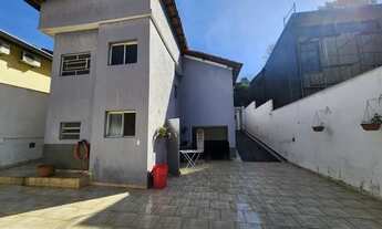 Imagem 2: 547 m² de terreno, com 2 casas térreas 292 m²