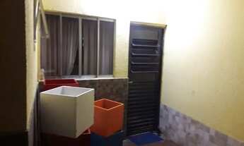 Imagem: Alugo imóvel fundos kitnet