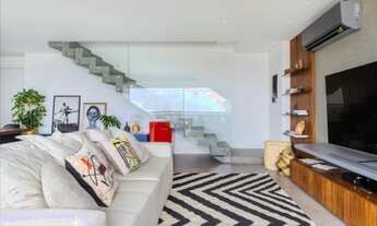 Imagem 3: Espetacular Duplex 2 suítes, 100m2, mobiliado, ar cond., 2 varandas envidraçadas, 2 vagas