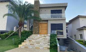 Imagem 2: Casa em condomínio fechado, para venda!! Possui 438 metros quadrados, com 4 suítes!!!