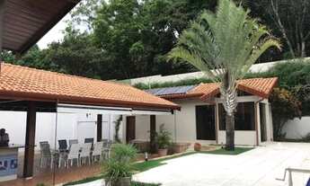 Imagem 4: Casa de condomínio para venda tem 600 metros quadrados com 4 quartos