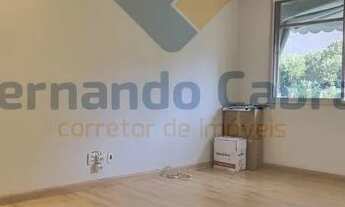 Imagem 3: Apartamento à venda em Icaraí, de frente e em rua arborizada