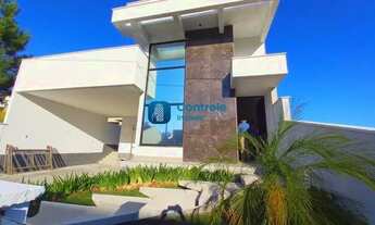 Imagem 1: Casa alto padrão 03 dormitórios / 01 suíte cmo piscina em São Jose SC