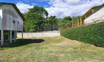 Imagem: Terreno à venda em Rio Do Ouro - RJ