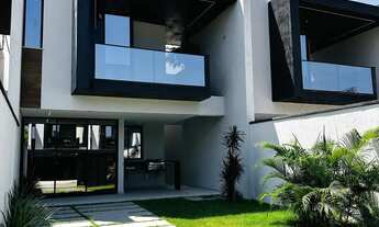 Imagem 2: Casa em Rua Privativa no Eusébio de 4 Suítes, Área de Lazer, Espaço Living, Playground e L