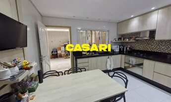 Imagem 6: Imóvel para venda tem 174 metros quadrados com 3 quartos