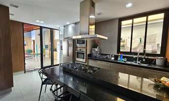 Imagem 2: Excelente Sobrado Espaçoso com Localização privilegiada - Planejado Com Area de Lazer Comp