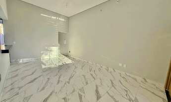 Imagem 4: Casa com 3 Quartos e 3 banheiros à Venda, 180 m² por R$ 890.000 no Santa Mônica