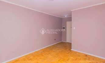 Imagem 2: Imóvel para aluguel tem 76 metros quadrados com 2 quartos em Rio Branco - Porto Alegre - R