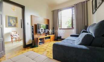 Imagem 2: Casa sobrado à venda no bairro Liberdade com 5 quartos e próximo ao metrô