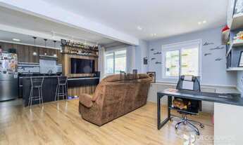 Imagem 2: Excelente apartamento de 2 dormitórios com 01/box vaga no Jardim Carvalho em POA/RS