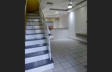 Imagem 5: Casa TRIPLEX, 110m2, 2 quartos, com piscina e churrasqueira em condomínio fechado no Pech