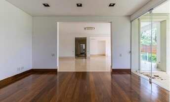 Imagem 7: Casa de condomínio para venda tem 720 metros quadrados com 4 quartos