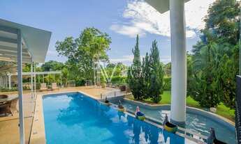 Imagem 3: Casa de condomínio para venda tem 896 metros quadrados com 5 quartos