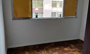 Imagem 7: Alugo lindo apt. na Rua Miguel Couto, 2 quartos. Frente