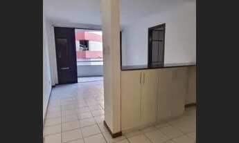 Imagem 6: Quarto/sala, armários, Praça Ana Lúcia Magalhães, Itaigara!